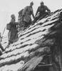 Казаки поймали немецкого шпиона на крыше польской фермы