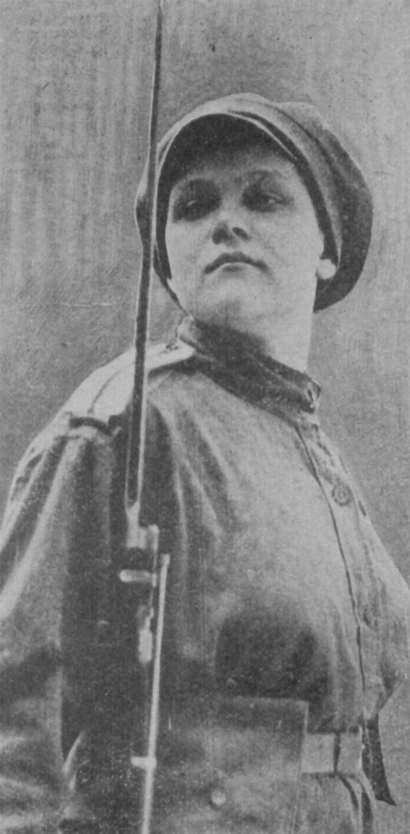 Русская женщина-солдат