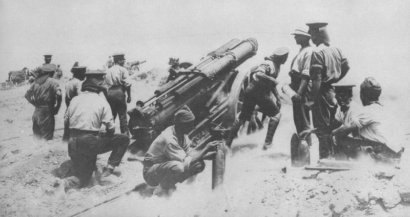 Британская артиллерия в сражении при Галлиполи.