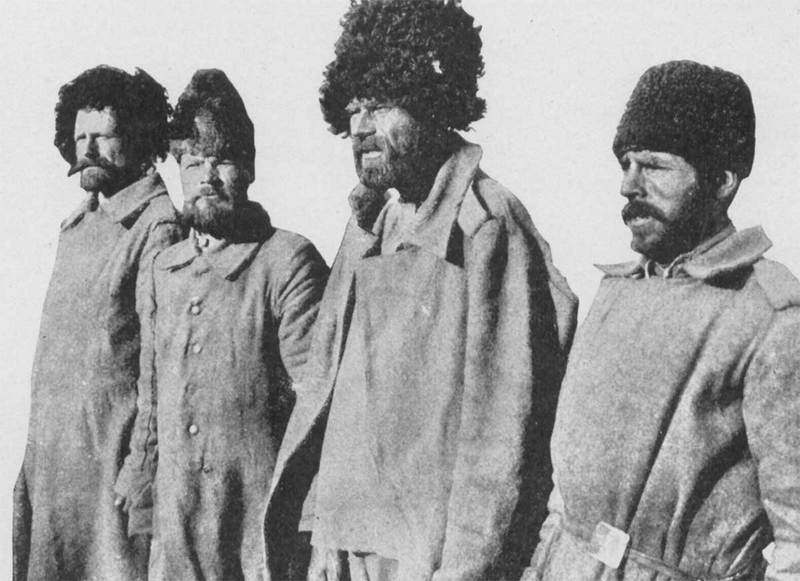 Русские солдаты сразу после захвата в плен