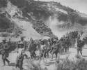 Турецкие военнопленные под конвоем в Галлиполи