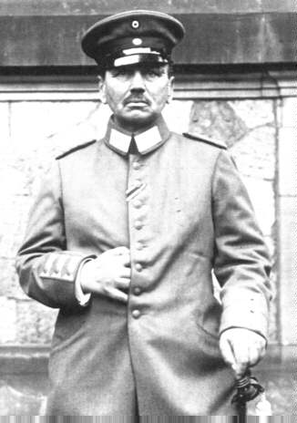 Генерал Александр фон Клук.
